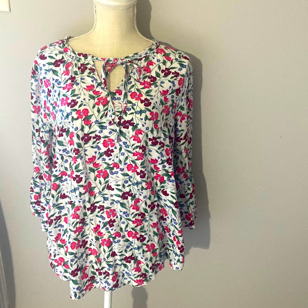 Old Navy size large floral shirt